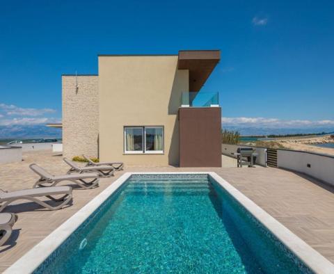 Villa 5 ***** étoiles moderne nouvellement construite directement sur la plage de sable dans la région de Zadar - pic 47