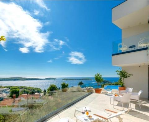 Hochmoderne Luxusvilla auf Hvar, nur 300 Meter vom Meer entfernt - foto 6