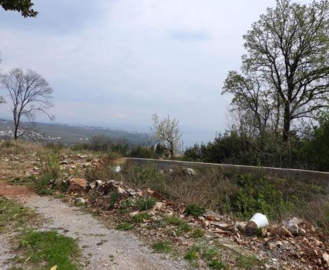 Samostatně stojící dům 279 m2 s výhledem na moře v Pobri nad Opatijí s pozemkem 1100 m2 - pic 78