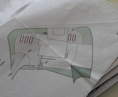 Samostatně stojící dům 279 m2 s výhledem na moře v Pobri nad Opatijí s pozemkem 1100 m2 - pic 84