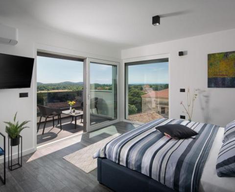 Villa de luxe avec court de tennis, piscine et vue mer dans la romantique Vrsar - pic 13