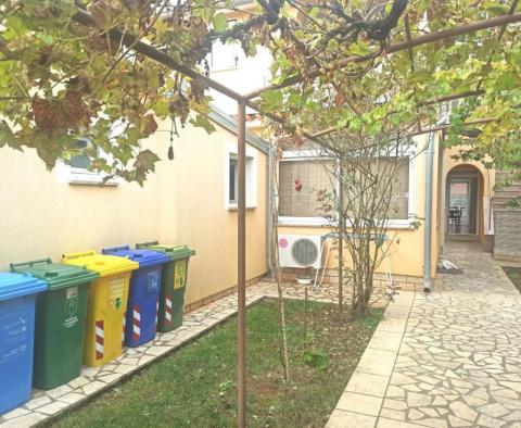 House with 3 apartments for sale in Valbandon, Fažana, just 1 km from the sea - pic 35