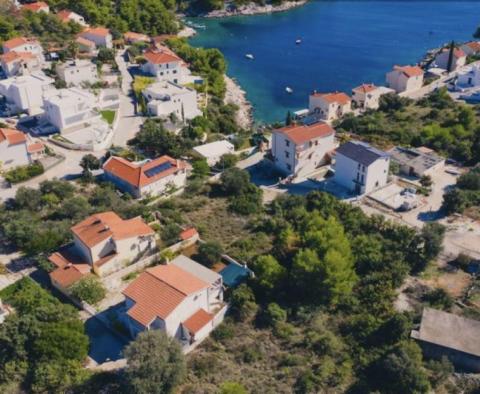 Schöne neue Villa mit Swimmingpool, nur 50 Meter vom Meer entfernt, in der Bucht von Stivasnica, Region Rogoznica - foto 7