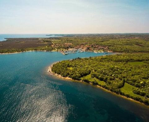 Günstiges Grundstück in Poreč nur 200 Meter vom Meer entfernt - einzigartig! 