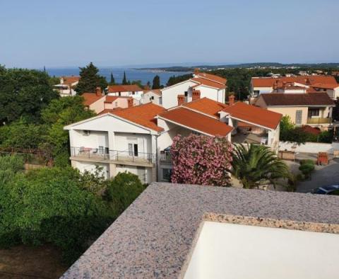 Immeuble près de la mer avec vue dégagée à Premantura - pic 15