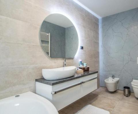 Villa in Filipana, Marčana with large land plot of 1429 sq.m. and pool - pic 35