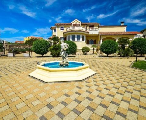 Extravagant villa for sale in Vodice with swimming pool, garage, fitness, playroom 