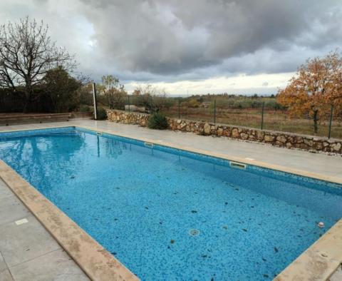 Belle villa avec vue dégagée sur la mer à Rovinsko Selo - pic 5