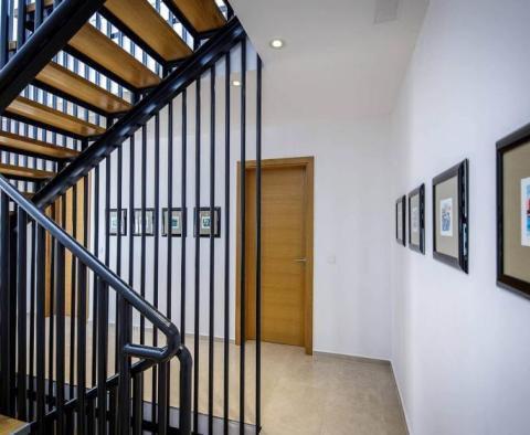 Awesome modern villa with sea views in Dubrovnik outskirts - pic 21