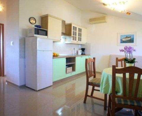 Turistická nemovitost 7 apartmánů ve Valbandonu, Fažana jen 1 km od moře - pic 30
