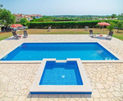 Traditional style villa with sea view in an attractive location in Porec area - pic 7