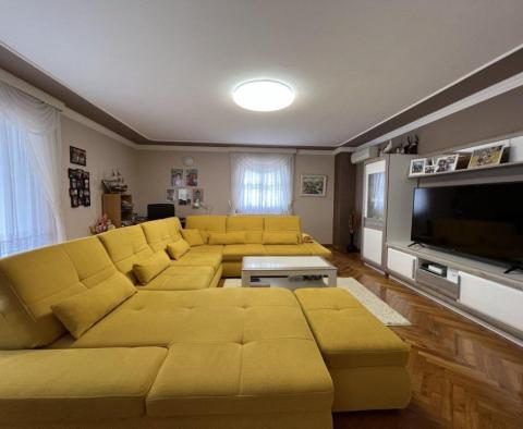 Apart-house of 6 apartments in Umag just 2 km from the sea - pic 3