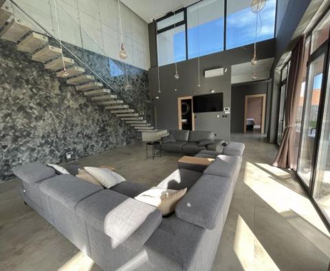 Das neunte Wunder Istriens - herausragende moderne Luxusvilla in Ližnjan - foto 15