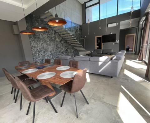 Das neunte Wunder Istriens - herausragende moderne Luxusvilla in Ližnjan - foto 16