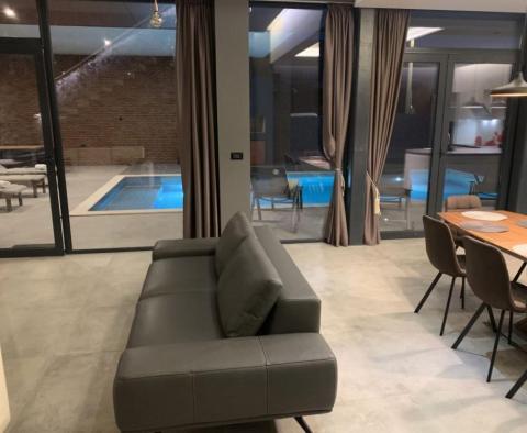 Das neunte Wunder Istriens - herausragende moderne Luxusvilla in Ližnjan - foto 21