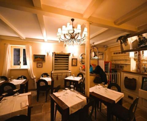 Az étterem üzlethelyisége Rovinjban, 50 méterre a tengertől - pic 4
