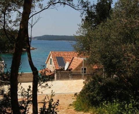 Stone house on Hvar by the sea with pier for a boat - pic 2