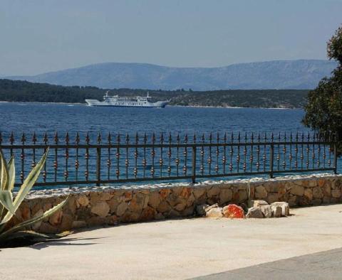 Stone house on Hvar by the sea with pier for a boat - pic 7