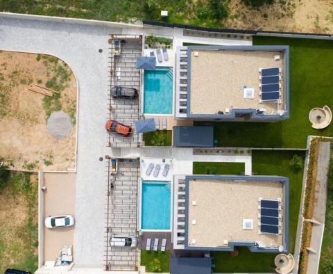 Villa urbaine avec piscine à Baska sur la péninsule de Krk, à seulement 500 mètres de la mer - pic 43