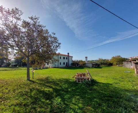 Villa von 330 qm in Brtonigla auf mehr als einem Hektar Land - foto 36