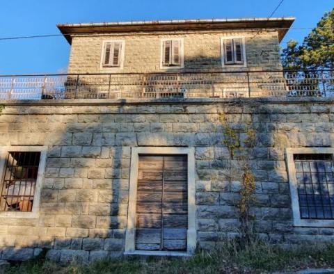 Stone house with a beautiful sea view in Groznjan 