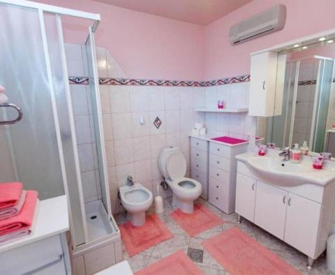 Két apartmanból álló villa Grizane-ban, medencével - pic 20