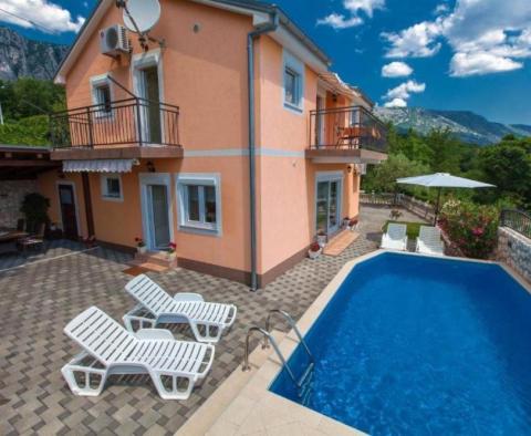 Villa mit zwei Wohnungen in Grizane, mit Swimmingpool - foto 4