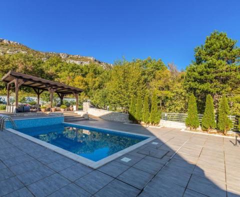 Luxusní vila s vnitřním a venkovním bazénem v Grizane - pic 9