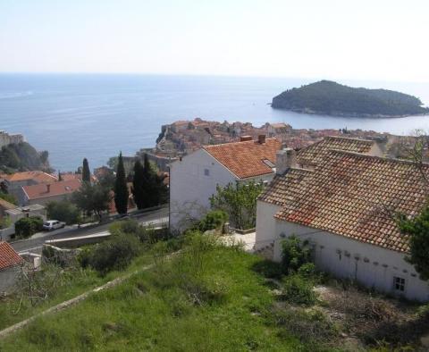 Luxury apartment in Dubrovnik with magnificent sea and Old Town views - pic 13