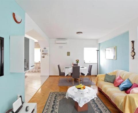 Renovated four story stone house with a garden,sea view and jacuzzi pool in Solin - pic 7