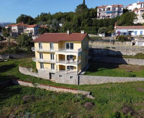 Spacious detached house 580m2 with sea view on a land plot of 3200 m2 in Pobri, Opatija - pic 4