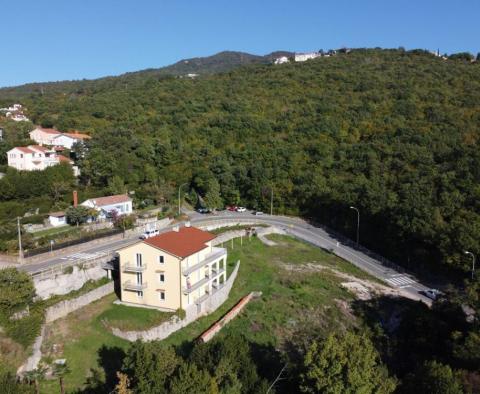 Spacious detached house 580m2 with sea view on a land plot of 3200 m2 in Pobri, Opatija - pic 15