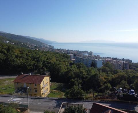 Spacious detached house 580m2 with sea view on a land plot of 3200 m2 in Pobri, Opatija - pic 17