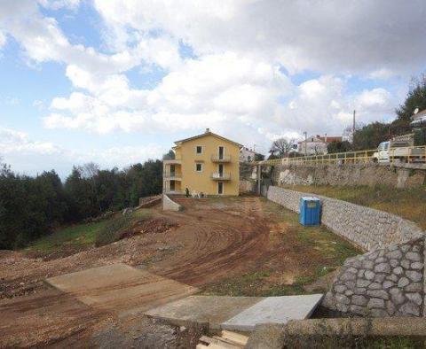 Spacious detached house 580m2 with sea view on a land plot of 3200 m2 in Pobri, Opatija - pic 39