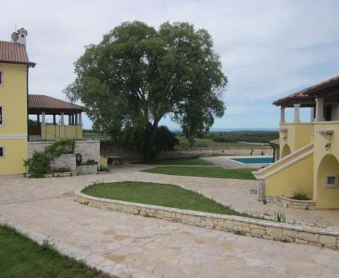 Fantastic rustic estate in Bačva, Višnjan with distant sea views - pic 9