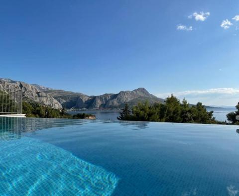 Merveilleuse nouvelle villa moderne sur la Riviera d&#39;Omis à seulement 60 mètres de la mer, avec piscine, sauna, salle de fitness et garage - pic 11