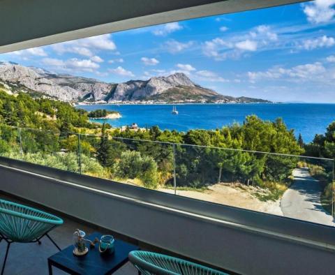 Marvellous new modern villa on Omis riviera just 60 meters from the sea, with swimming pool, sauna, fitness studio and garage - pic 30