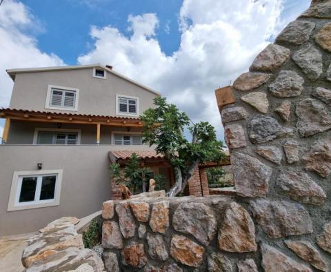 Renovated stone villa in Risika, Vrbnik, with swimming pool, just 1,5 km from the sea - pic 13