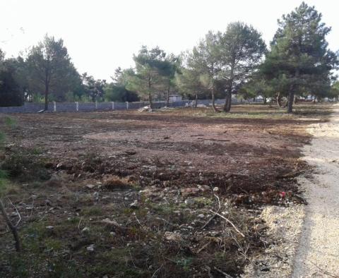 Baugrundstück zum Verkauf auf der Insel Vir, 100 Meter vom Strand entfernt, herrlicher Meerblick - foto 10