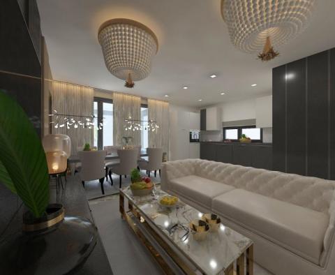 Luxurious apartment in an exclusive location in the very centre of Opatija, just 200 meters from the beach - pic 12