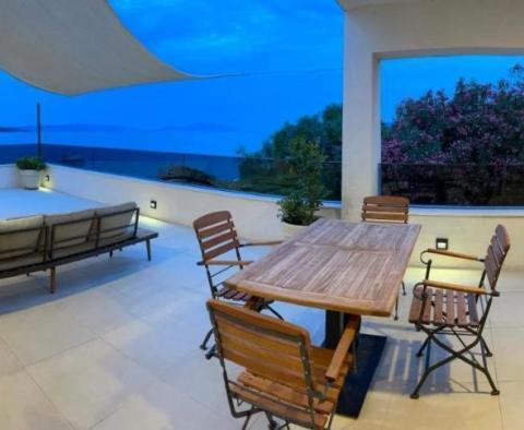 Magnificent property on Hvar with restaurant and several apartments, just 20 meters from the sea - pic 27