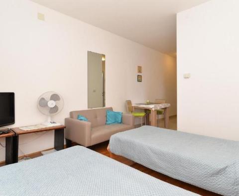 Eladó 4 lakásos apartmanház Zambratijában, Umagban, tengerre néző kilátással, mindössze 400 méterre a tengertől - pic 33