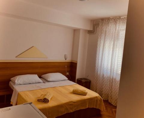 Propriété touristique avec plusieurs appartements et restaurant à Banjole, municipalité de Medulin - pic 19