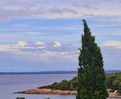 House on Mali Lošinj, with sea views 