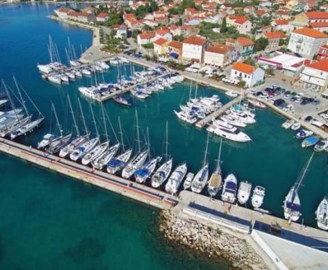 65 szobás szálloda projektje Ugljan szigetén a kikötő mellett 