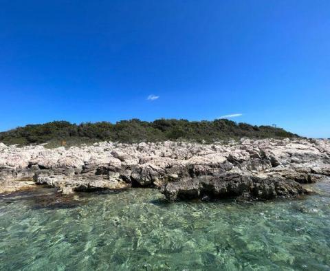 Île à vendre dans la région de Trogir - pic 3