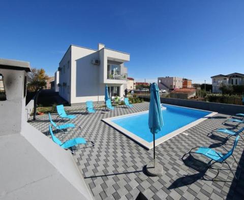 Elegant modern villa with 4 apartments for sale in Zaton - pic 4