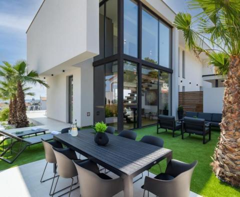 Modern luxurious villa for sale in Medulin, 1 km from the sea - pic 5