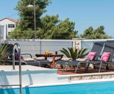 Villa a tengerhez vezető első vonalon Trogir területén - pic 26