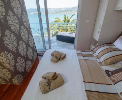 Villa a tengerhez vezető első vonalon Trogir területén - pic 30